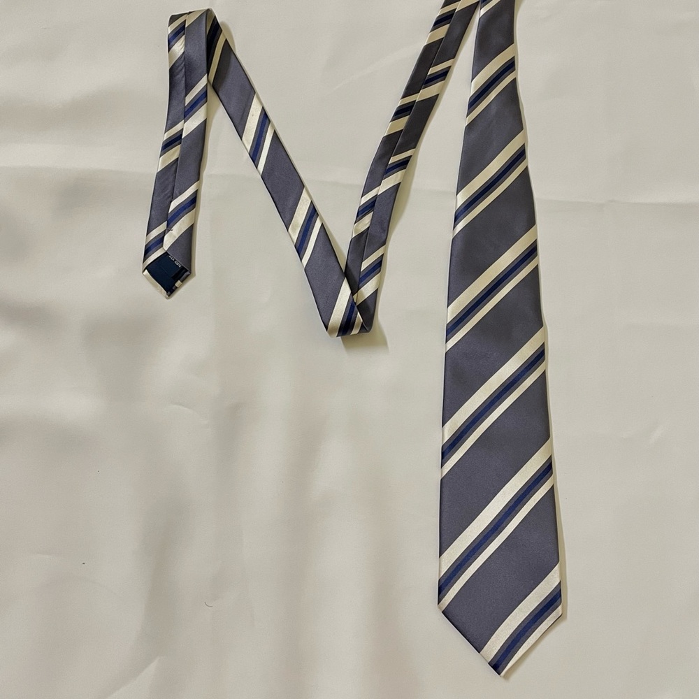 Doublet “HIDE AND SHOW”